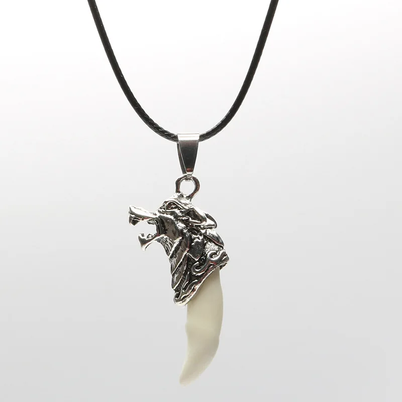 Punk Fashion Brave Men Wolf Tooth Spike Pendant Necklace Women Men Jewelry Fang Tooth Amulet Pendant Necklace