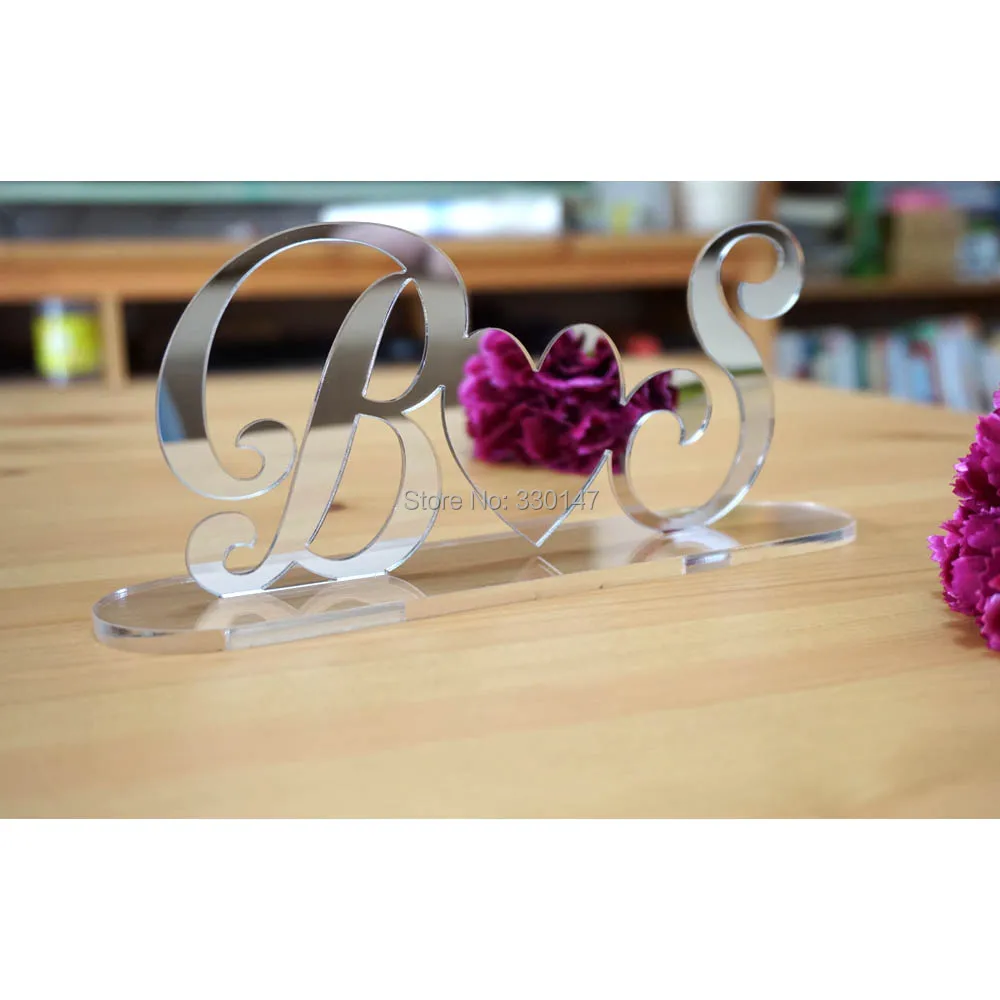 

Custom Initial Letters Personalized Acrylic Mirror Desktop Ornament Wedding Table Decoration Party Favors Groom And Bride Gifts