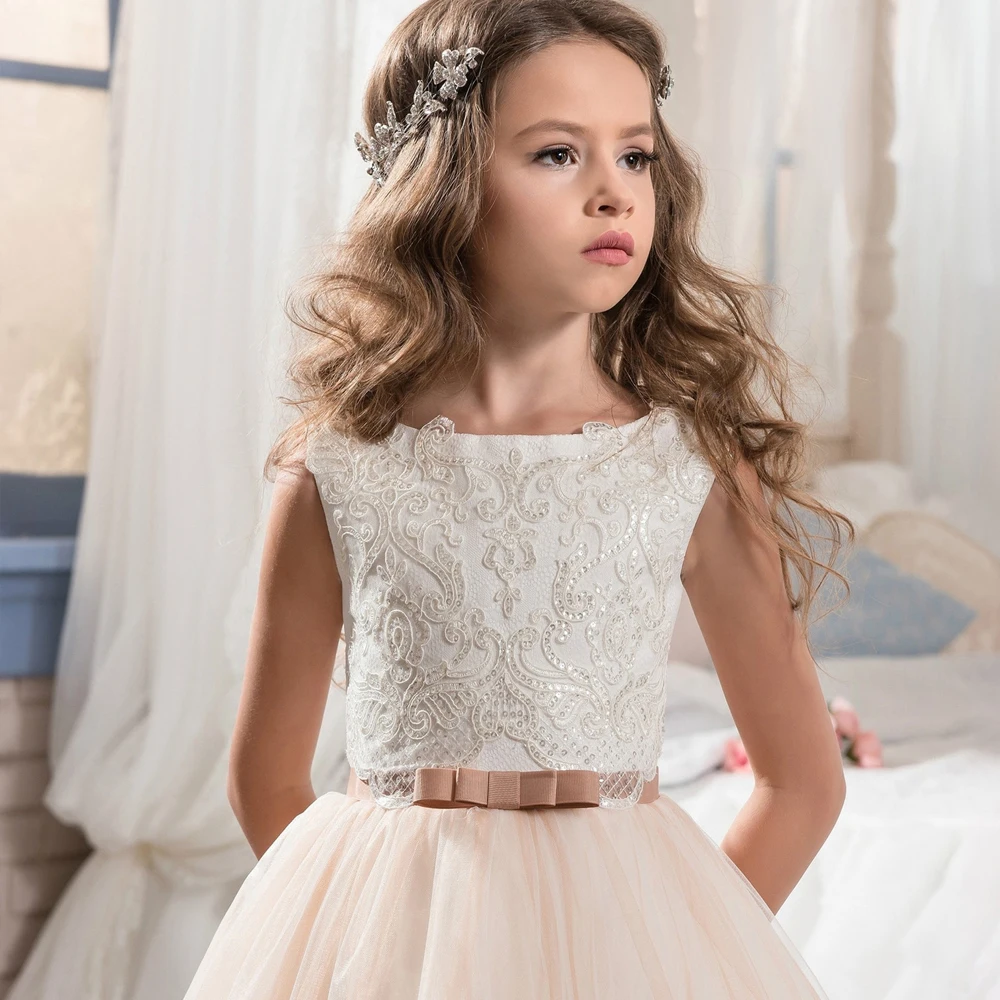 2018 Fancy Champagne Flower Girl Dress with Beige Ribbon Bow Crew Neck Mesh Ball Gowns Kids Holy Communion Dresses For Christmas