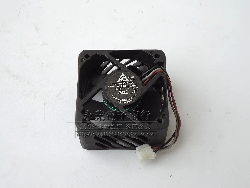 Free Shipping For DELTA AUB0412HH -BW45 DC 12V 0.20A 3-wire 3-pin connector 40X40X25mm Server Square Cooling Fan