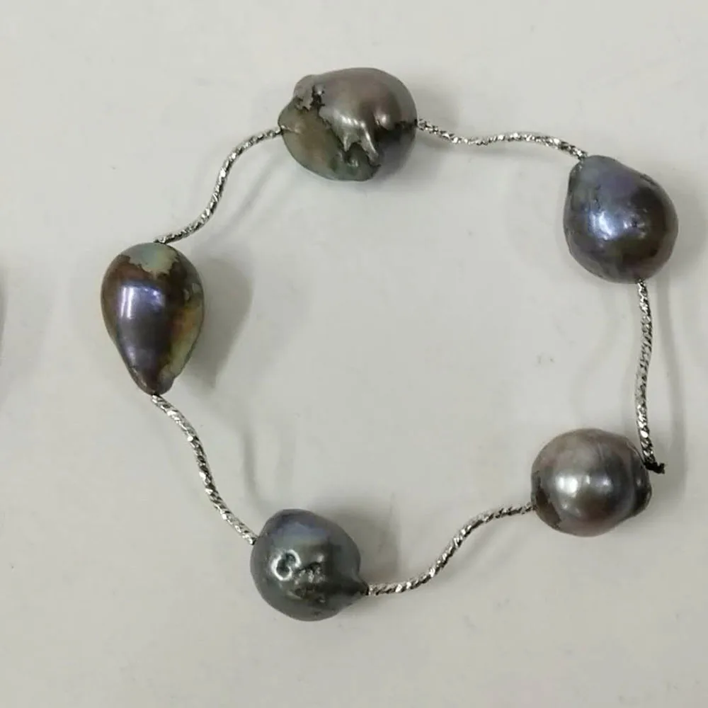 100% nature freshwater pearl bracelet ,big black or white baroque pearl bracelet