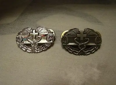 

Set of 2 US Army Combat Medical Medic + Metal Badge 1st Award Hat Pin