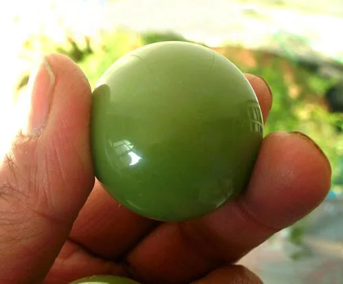 Pearl stone green fluorite stone luminous  ball luminescence strontium natural boron aluminum ornaments