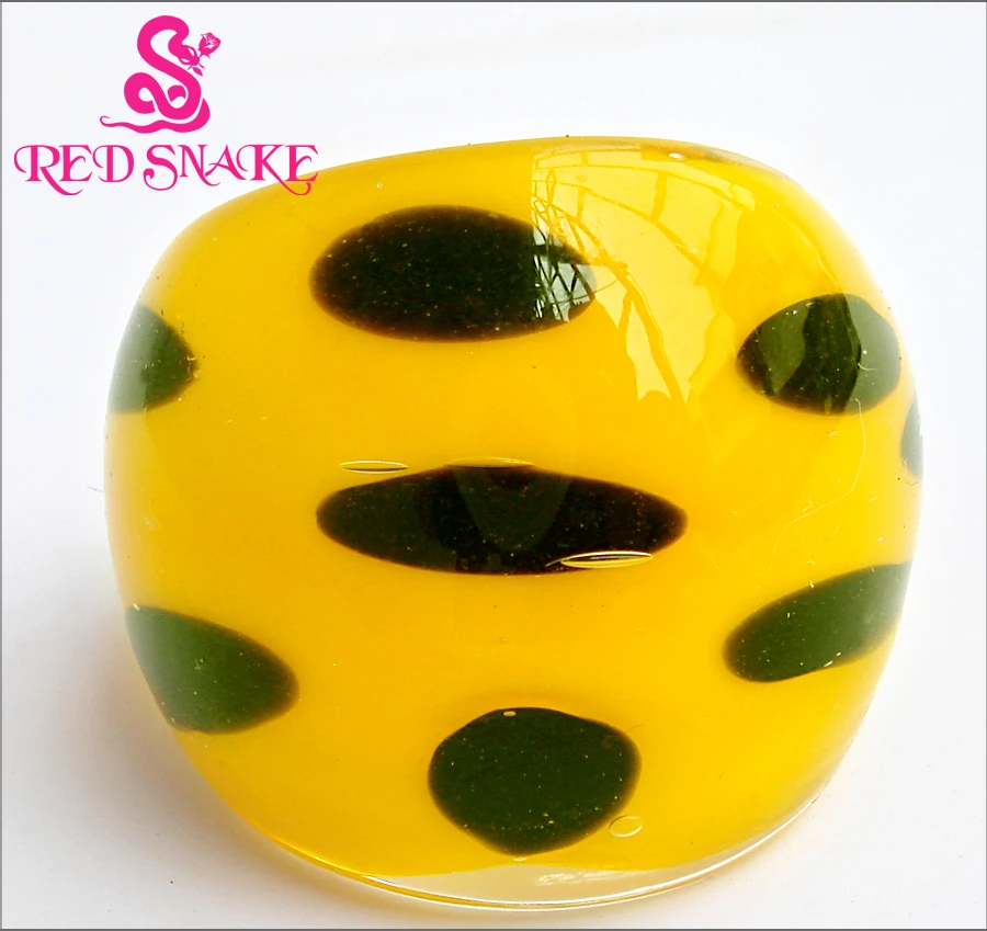 

RED SNAKE Fashion Ring Handmade yellow colors with Black spot Murano Glass Rings