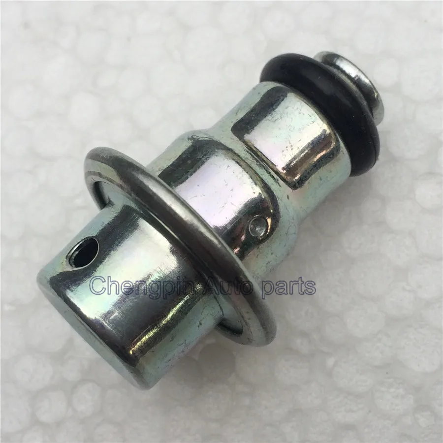 

FUEL PRESSURE REGULATOR ASSY OEM# 23280-22010 For Toyota Solara Celica MR2 Corolla Camry Scion xA xB Matrix Echo