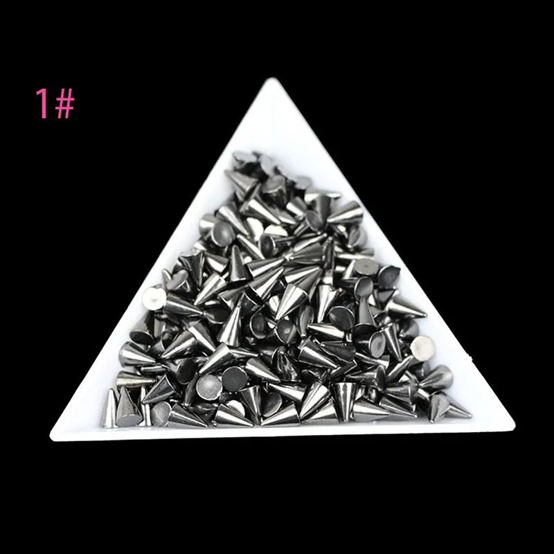 100pcs 3*3mm Arrow Rivet Decoration Nail Art Punk Spikes Stud Nail Art Tip Decoration Rivet Metallic DIY Nail Art Ornaments