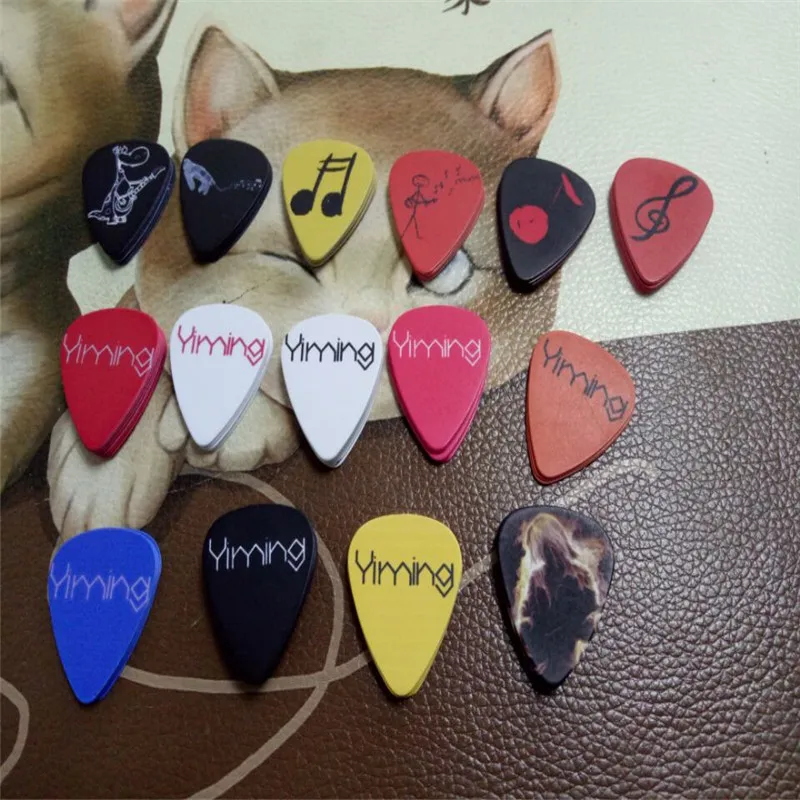 custom made 100pcs Guitar Picks Custom Guitar plectrum  Accessories guitar picks custom logo 0.46 0.71 1.00mm white guitar pick