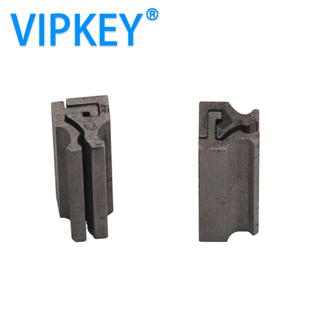 

4pcs Yuema key duplicating using fixture clamp key machines chuck key cutting machines accessories for YUEMA blank key cutting