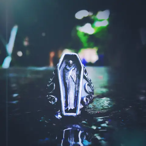 Gothic Vampire Skull Ring Steel Purple BEIER