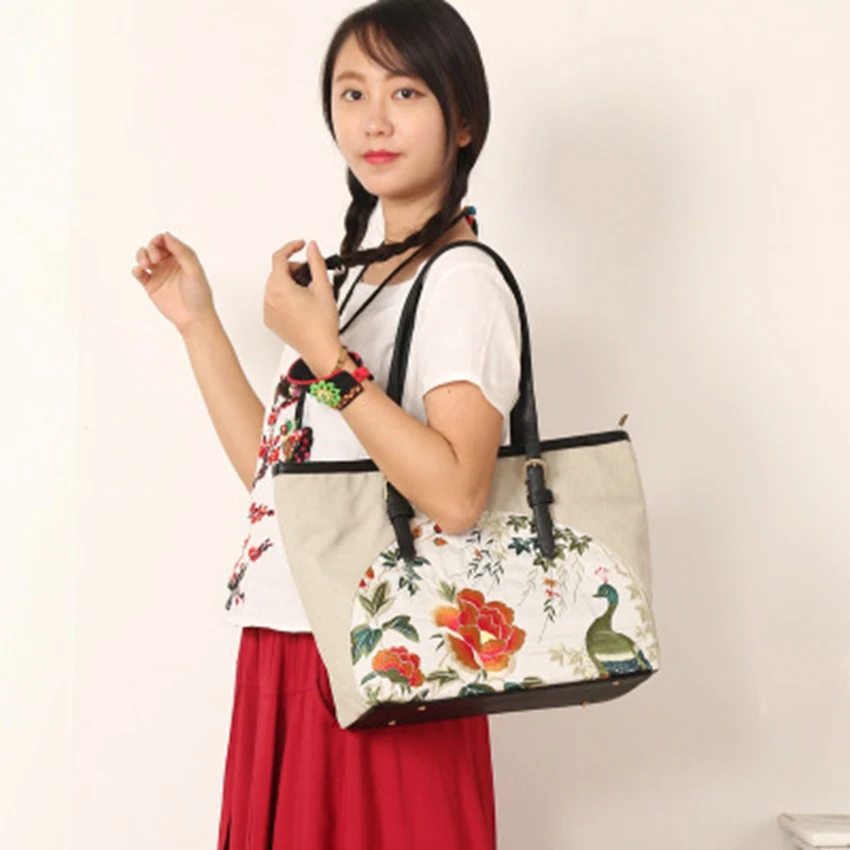 Embroidery bag 2019 new female embroidered shoulder bag canvas art portable female bag large capacity package