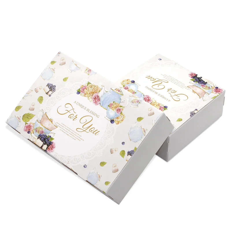 100 pcs British Flower cupcake boxes Gift Packaging Wedding Party Maccaron baking Package Vintage Floral Kraft paper cake box