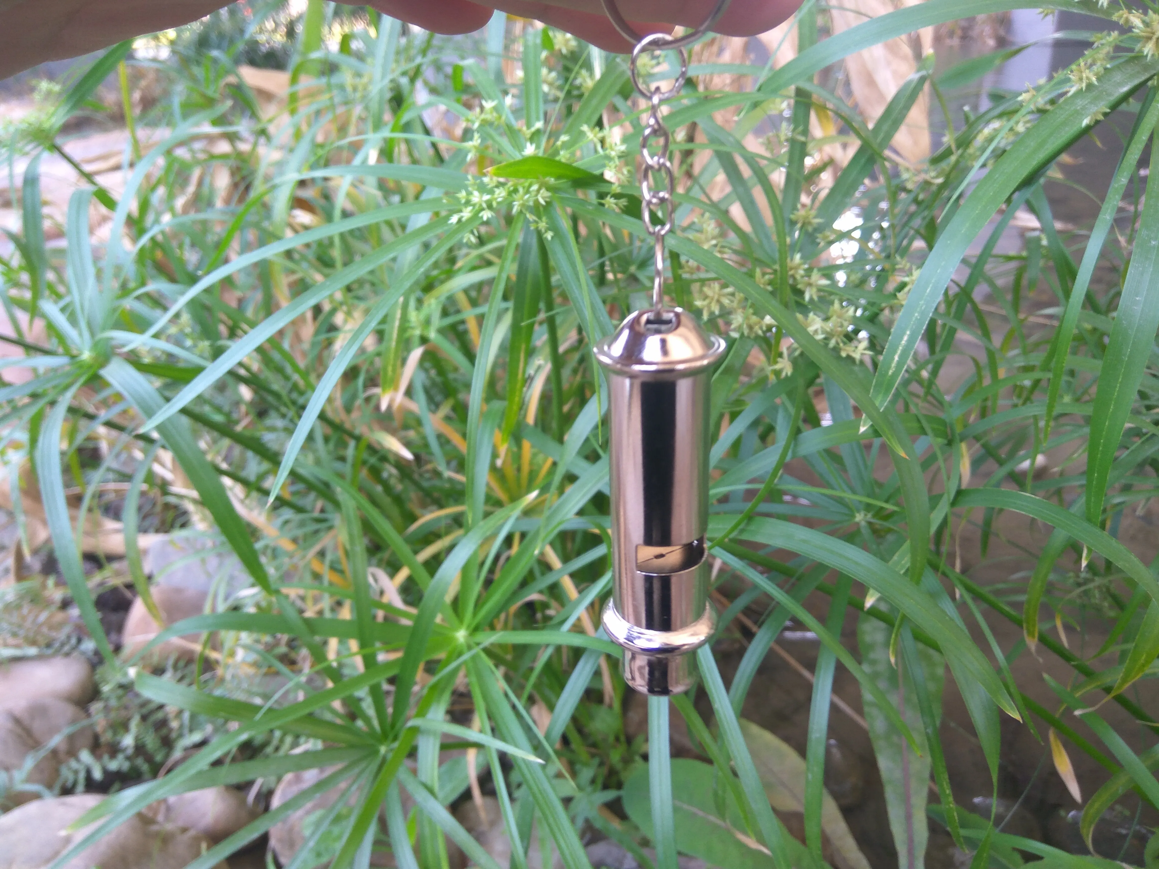 12PCS/LOT Stainless steel high-frequency high decibel whistle lifesaving metal outdoor survival whistle