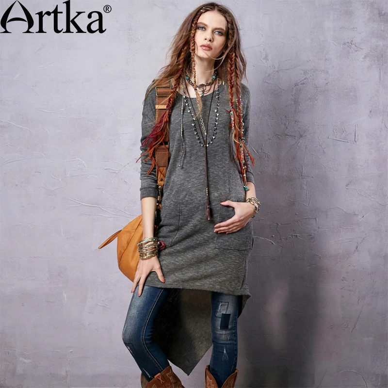 

ARTKA женский однотонный трикотаж в богемном стиле из хлопка и льна, пуловер с неровным подолом и карманами, украшение YB16651Q