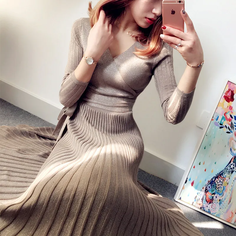 

Spring and Autumn Women's new V-neck silk pleated dress sexy high-waist knit Slim solid color large dress TB895