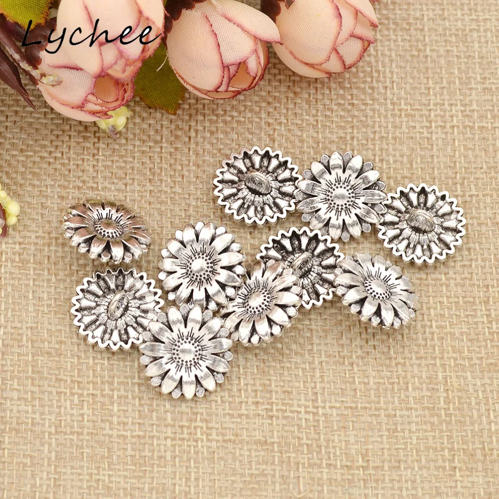 Lychee 10 pcs Creativo Argento Antico Fiore di Girasole Gambo di Metallo Bottoni Per La Decorazione Artigianato Vestiti Delle Donne Pulsante