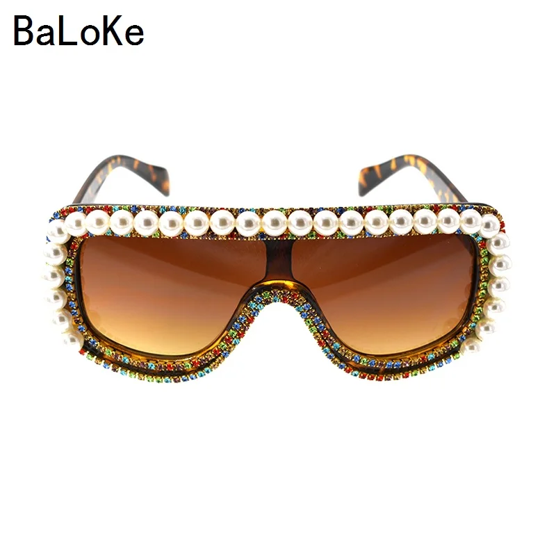 

Beach Sunglasses Women Bling Rhinestones Pearl Sunglasses female Brand Designer Vintage Pearl Sunglasses fashion Sun Glasses