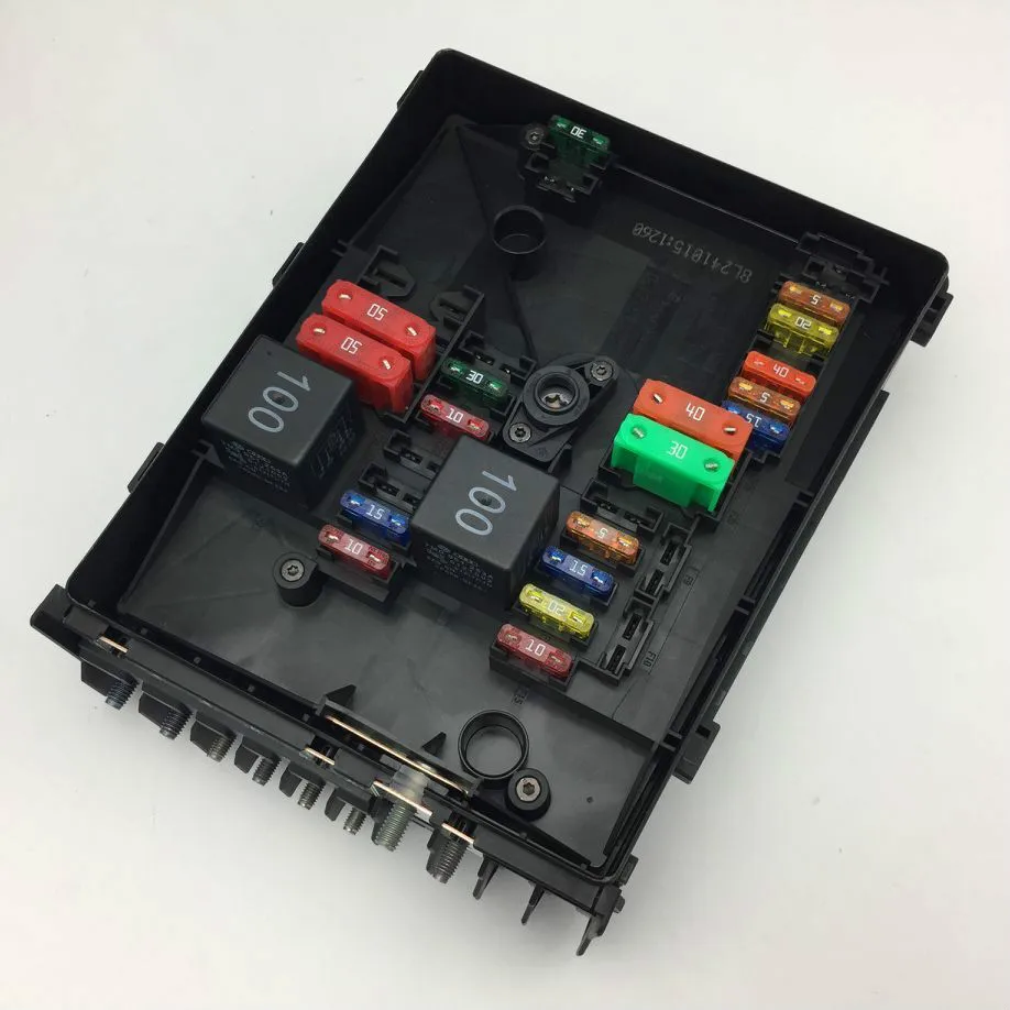 

for VW Golf MK6 Tiguan Touran Skoda Octavia Superb Yeti Audi A3 Q3 Relay Fuse Box Board 1K0 937 125 D