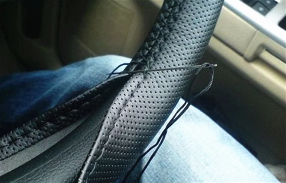 Car steering wheel cover / diameter 36cm 38cm 40cm for Volvo ReCharge Heico Caresto T6 Toyota Infiniti