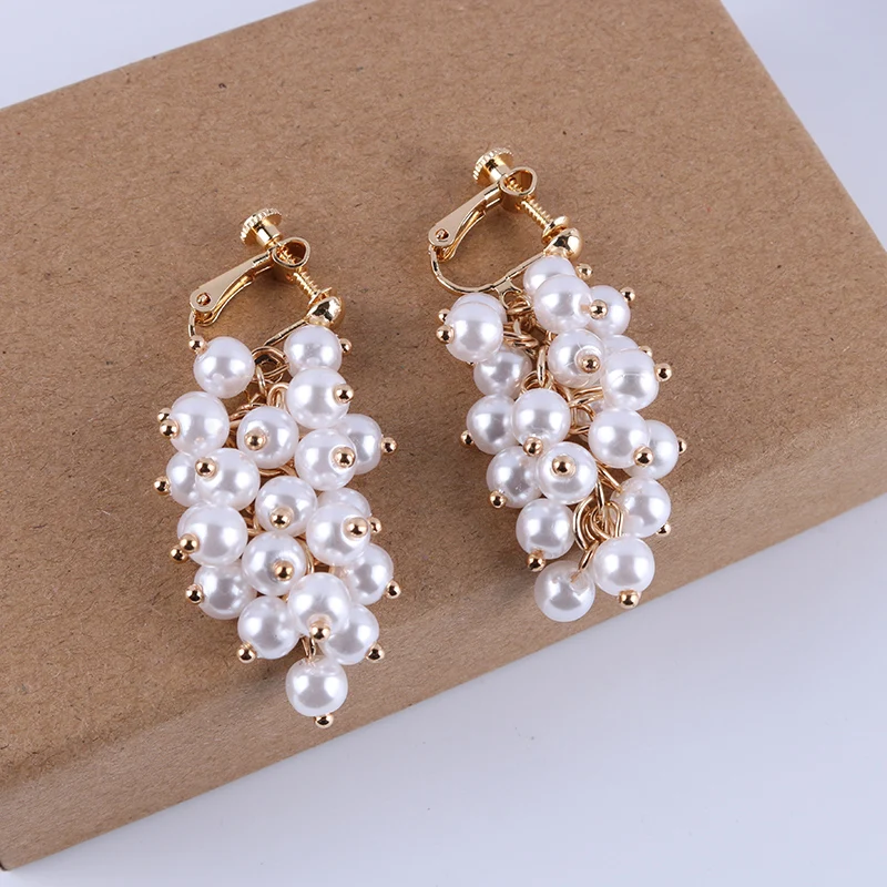 Trendy Simulated Pearl Clip On Earrings Grape bunches Hanging Dangle Luxury Without Pierced For Female Wedding Party Ear Clip