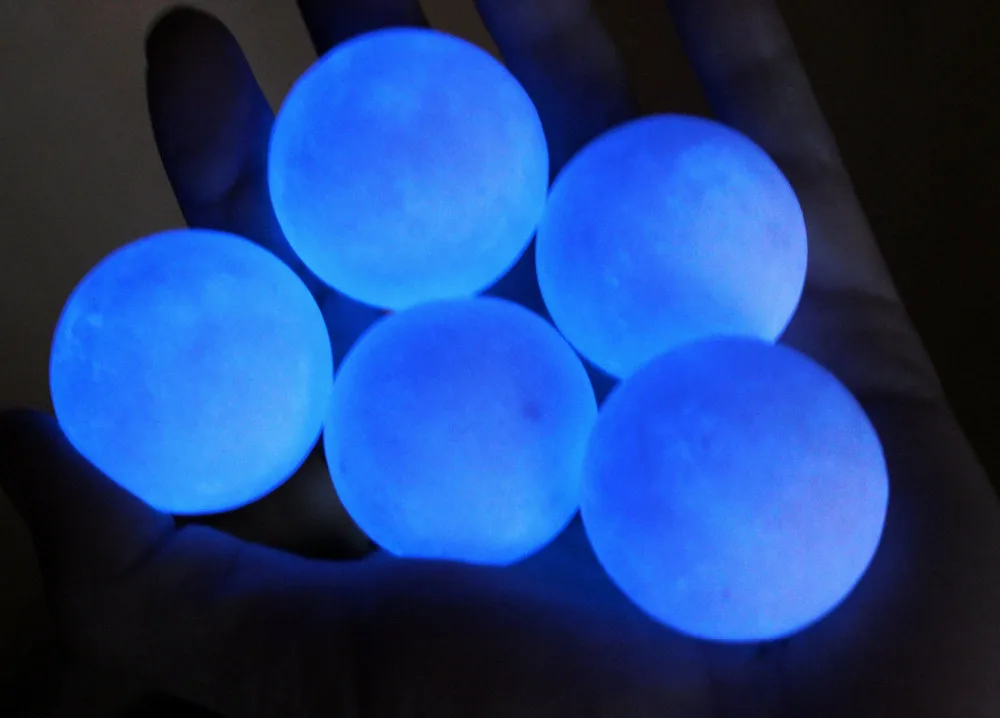 

5pcs Glow In The Dark Luminous Quartz Crystal Sphere Ball Healing