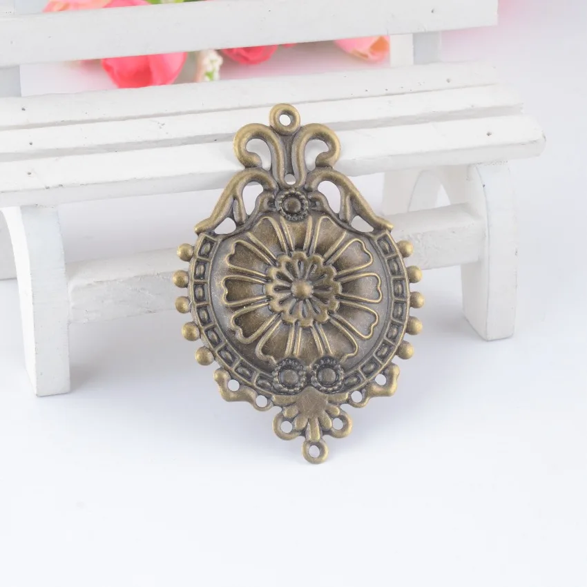 Free shipping 5Pcs Antique Bronze Filigree Flower Wraps Connectors Embellishments Gift Decoration DIY Findings 6.6x4.6cm F0401