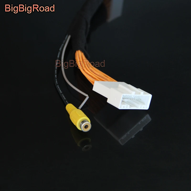 

BigBigRoad Reverse Camera Connection Cable For Renault Clio IV Lutecia Backup Parking Camera RCA Original Display Compatible