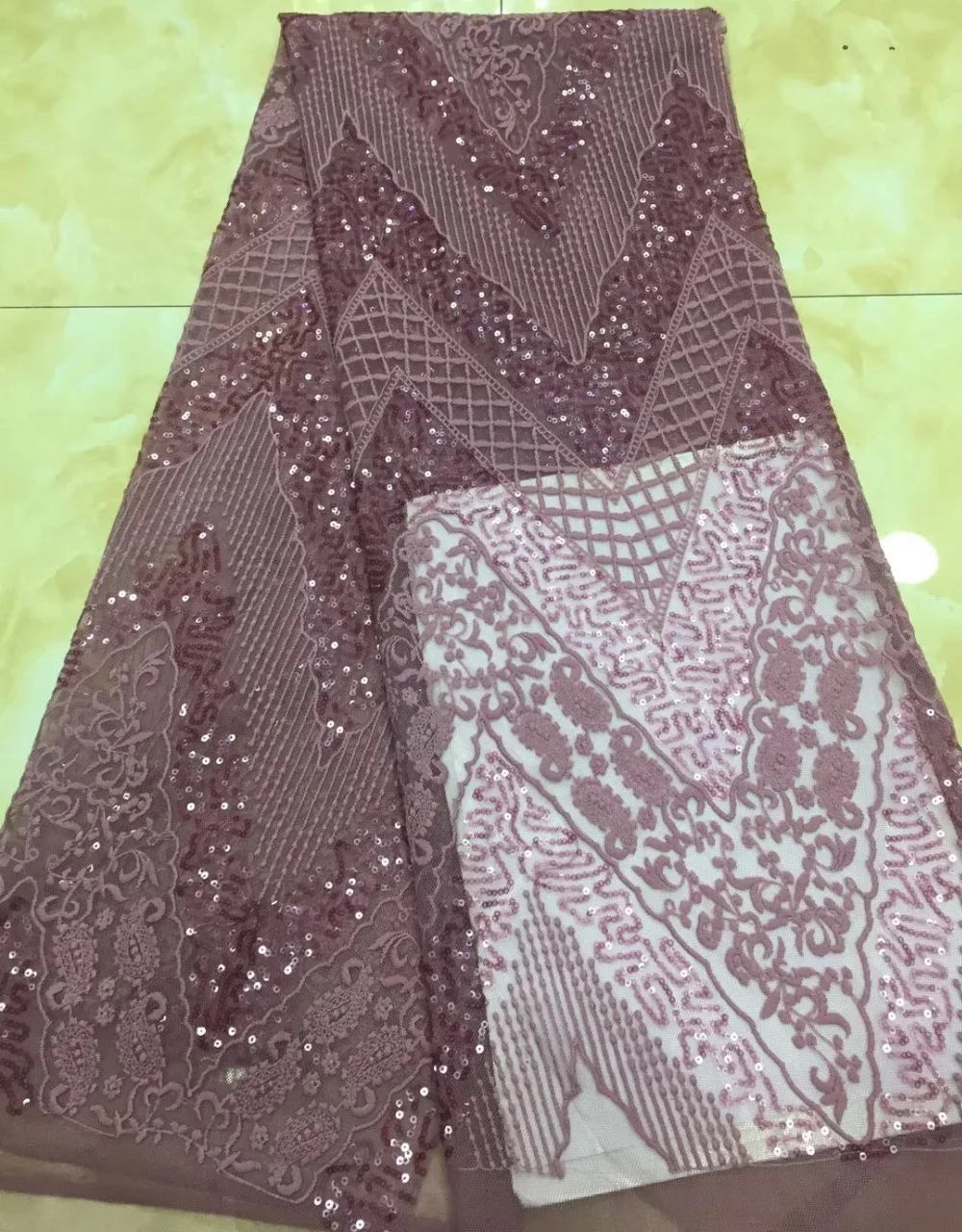 

Wholesale 11 Color African Tulle comfortable Lace Fabric French Lace Fabric High Quality Nigerian Embroidery Net French Laces