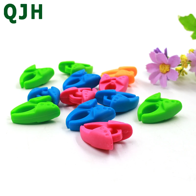 New products 10pcs/set candy colored silicone bobbin clamp thread good silica gel clip fixed sewing machine accessories tools.