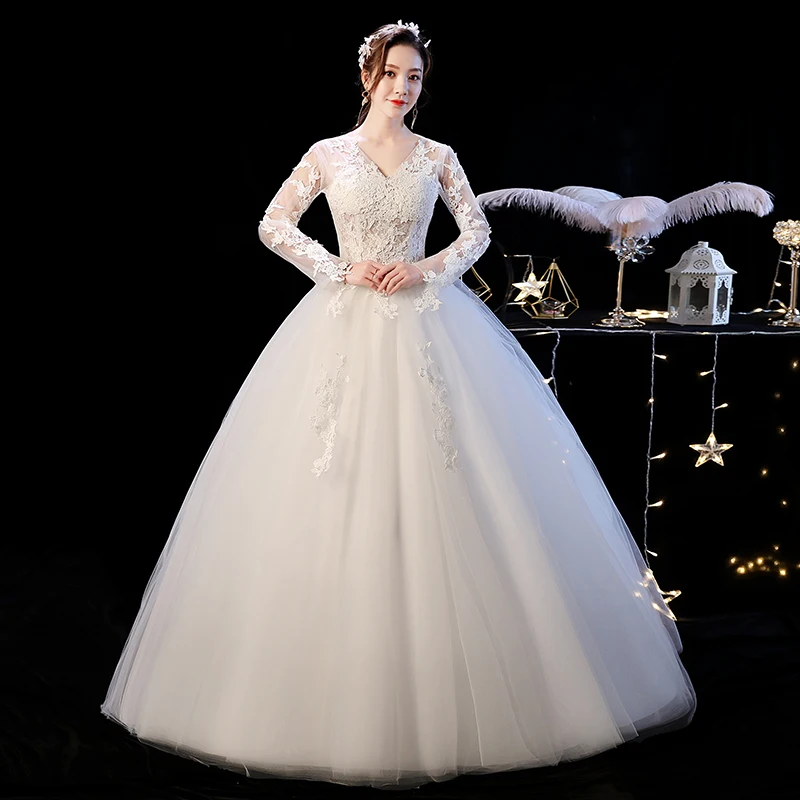 Customized Bride's Lace Up Wedding Dress Retro-vintage V-neck Ball Gown Wedding Dresses Princess Bridal Dresses