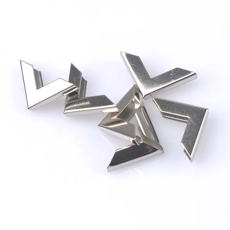 

Серебряные металлические книжные угловые трехсторонние альбомы, папки меню, защитные пленки с цветочным принтом, принадлежности для декора, 40 шт., 16,5x16,5x3 мм, CP1616