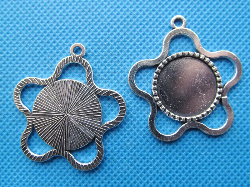 100pcs Antique Silver tone/Antique Bronze Plum Blossom Base Setting Tray Bezel Pendant Charm/Finding,Fit 18mm Cabochon/Cameo