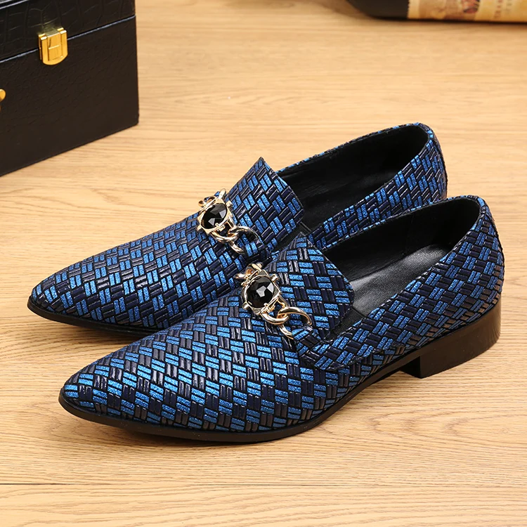 

Akamatsu blue velvet slippers leather shoes men slipon loafers sapato masculino dress wedding men's shoes brogue office shoe