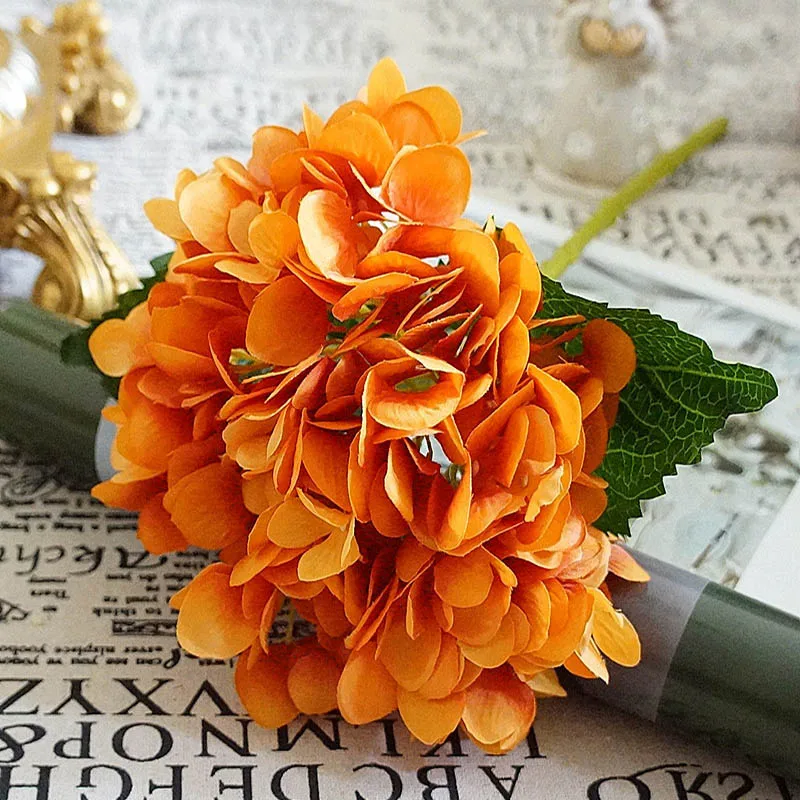 Künstliche Blumen Günstige Seidenhortensien Brautstrauß Hochzeit Heim Neujahrsdekoration Zubehör für Vasen-Pflanzen-Arrangements – Detail 6