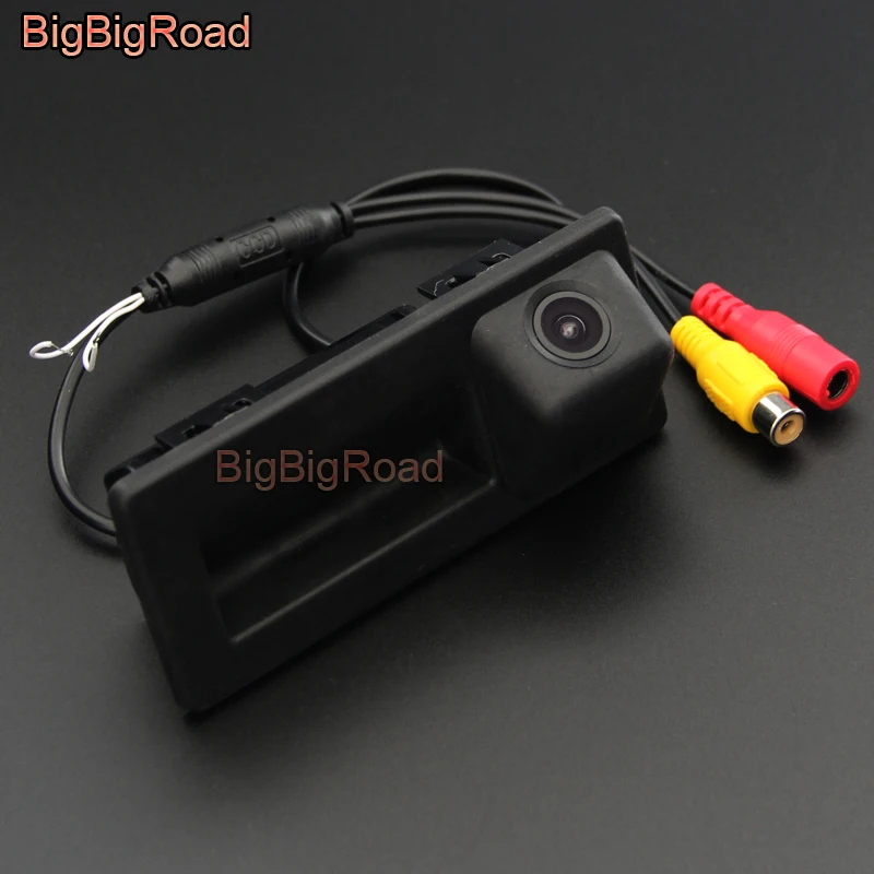 

BigBigRoad Car Trunk Handle Rear View Camera For Skoda Octavia A7 Mk3 5E 2013 2014 2015 2016 -2018 Original Monitor Compatible