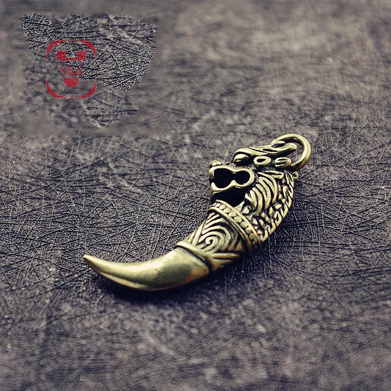 Vintage Brass Mini Self-defense Wolf Head modeling sword Pendant Keychain Pendant  Decoration Ornament Sculpture Home Accessorie