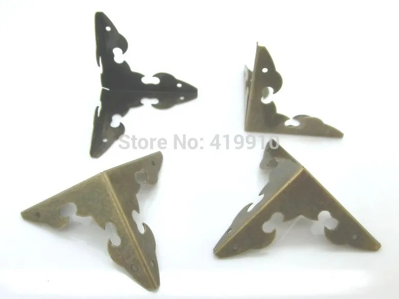 

50pcs Box Corner Foot Antique Bronze 29mm x 29mm(1 1/8" x1 1/8"), J1738