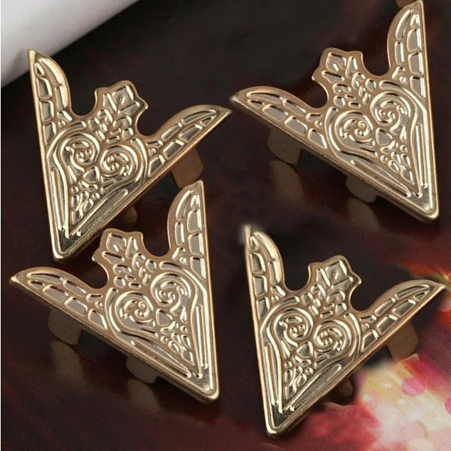Fashion 2 Pairs Women Girls Shirt Collar Clips Wing Shape Tips Brooch Pins