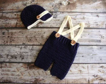 

free shipping,lovely handmade Gentleman style baby hat and pants/overalls baby set,newborn crochet photography props 100% cotton