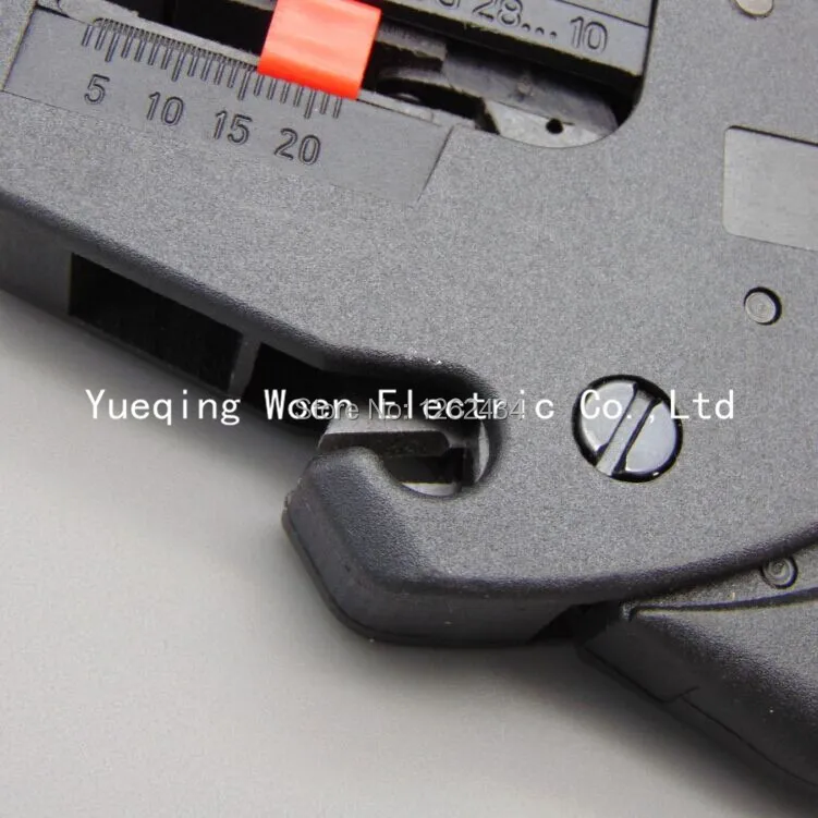 FS-D3 For stripping the plastic or rubber insulation of the single, multiple cables and wires of 0.08-2.5mm2