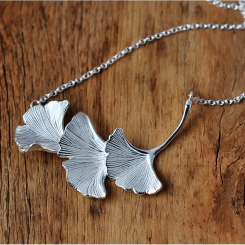 New Fashion  Fresh Nature 925 Sterling Silver Jewelry Necklaces Ginkgo Leaves Handmade Creative Female Pendant Necklaces XL071