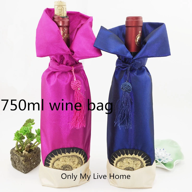 10 pcs Xmas Chinese Cloth Wine Bottle Covers Table Decoration Silk Satin Champagne Red Wine Clothes Dust Pouches fit 750ml Bottl