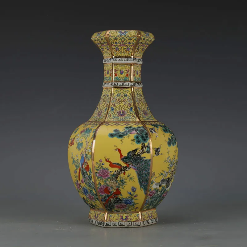 

Luxury Chinese Classic Antique Ceramic Enamel Flower Vase Home Decoration Beautiful Vase