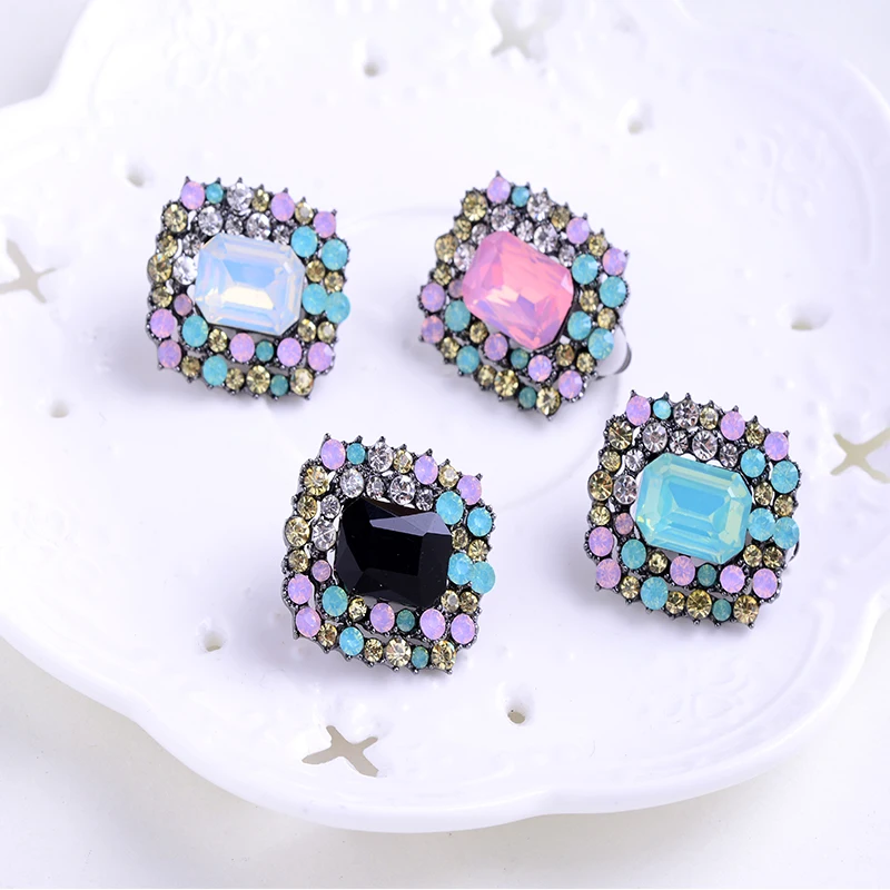 Fashion 10 Colors Rhinestone Stud Earrings for Woman Square Shape Design Inlaid Colorful Crystal Party Jewelry 2019 New