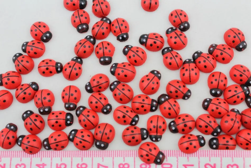 600pcs of Cute Red ladybug wood Wooden Cabochons Charms diy size 13x10mm mini ladybug D10