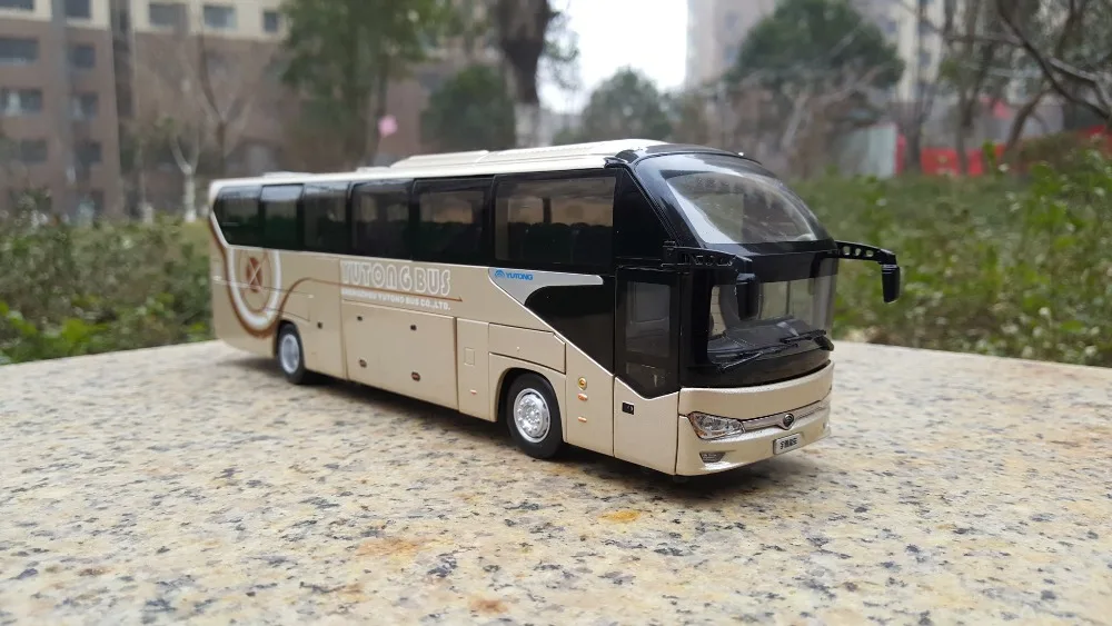 Collectible Diecas Model Gift 1:42 Scale Yutong ZK6128HQB Double decker Travel Transit Bus Vehicles Alloy Toy Model Display