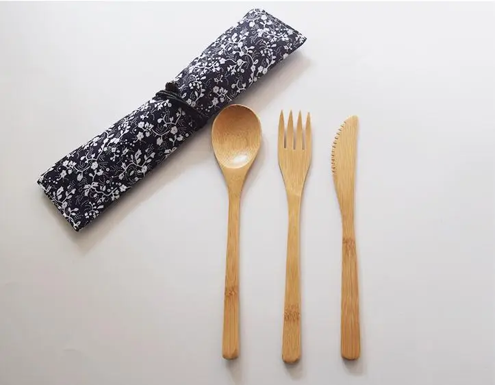 

3Pcs/set Dinnerware Set Bamboo Fork Knife Soup Teaspoon Catering Cutlery Set With Cloth Bag Kitchen Cooking Tools Utensil SN608