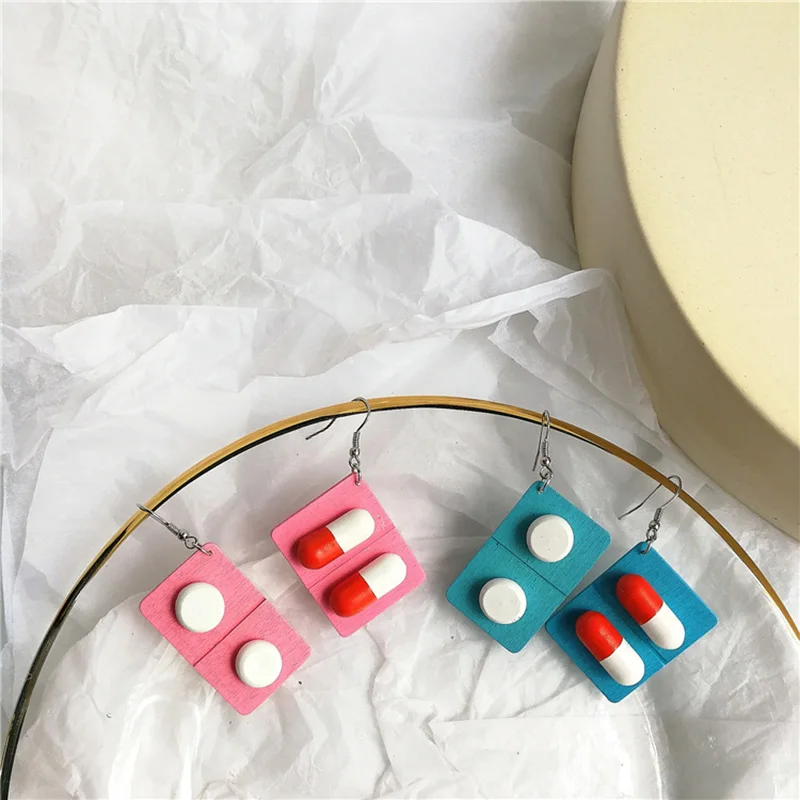 New Ins Cute Wooden Capsule Drop Earrings Funny Lovely Pills Medicine Dangle Earrings For Women Girl Unique Fashion Jewelry Gift