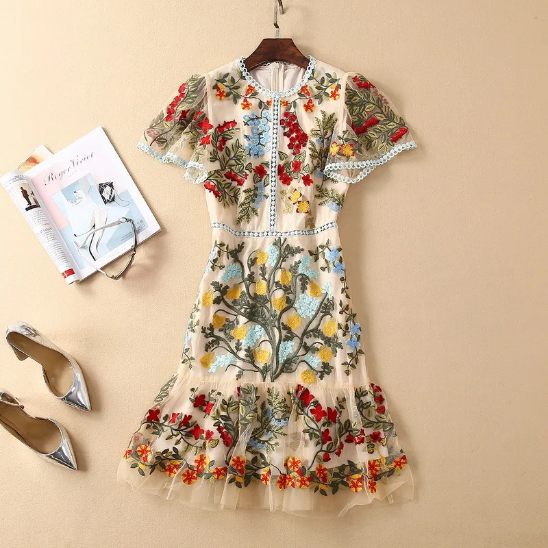 

European and American women's fashion 2024 spring new style Shirt collar Heavy industry mesh embroidered fishtail dress