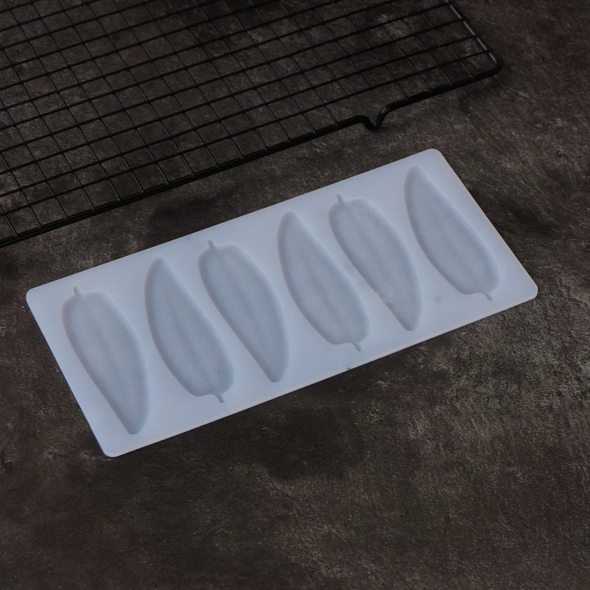 Long Narrow Leaf Shape Chocolate Mold Cake Decorating Lanceolate Leaves Chocolate Transfer Sheet Mould Baking Stencil Chablon