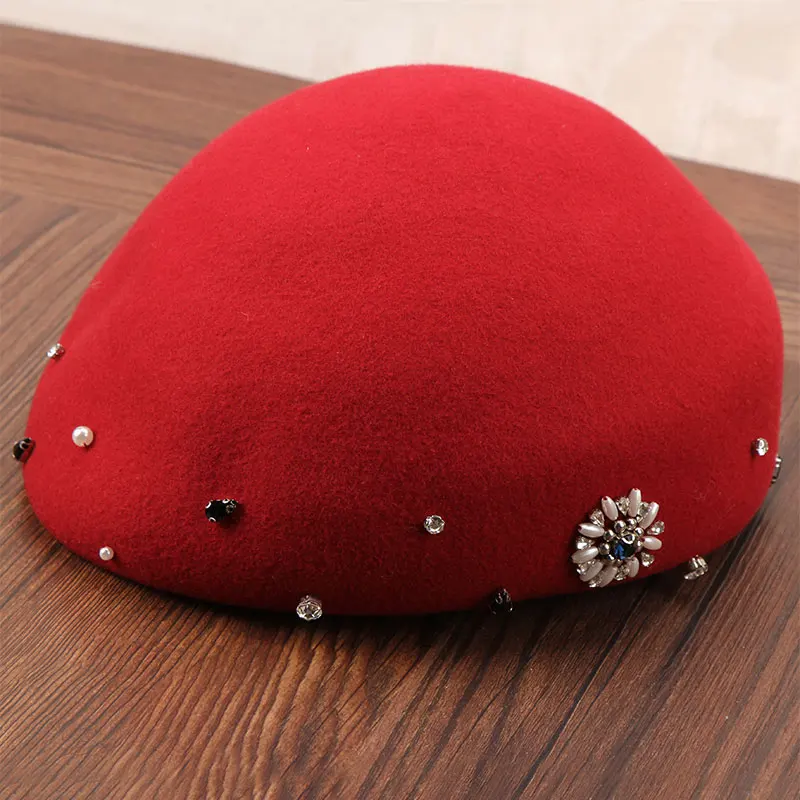 

Lady Fedoras Wool Hats Girls Woolen Leisure Cap Autumn and Winter Hand-sewn Pearl Diamonds Woolen Artist Beret Duck Cap B-8923